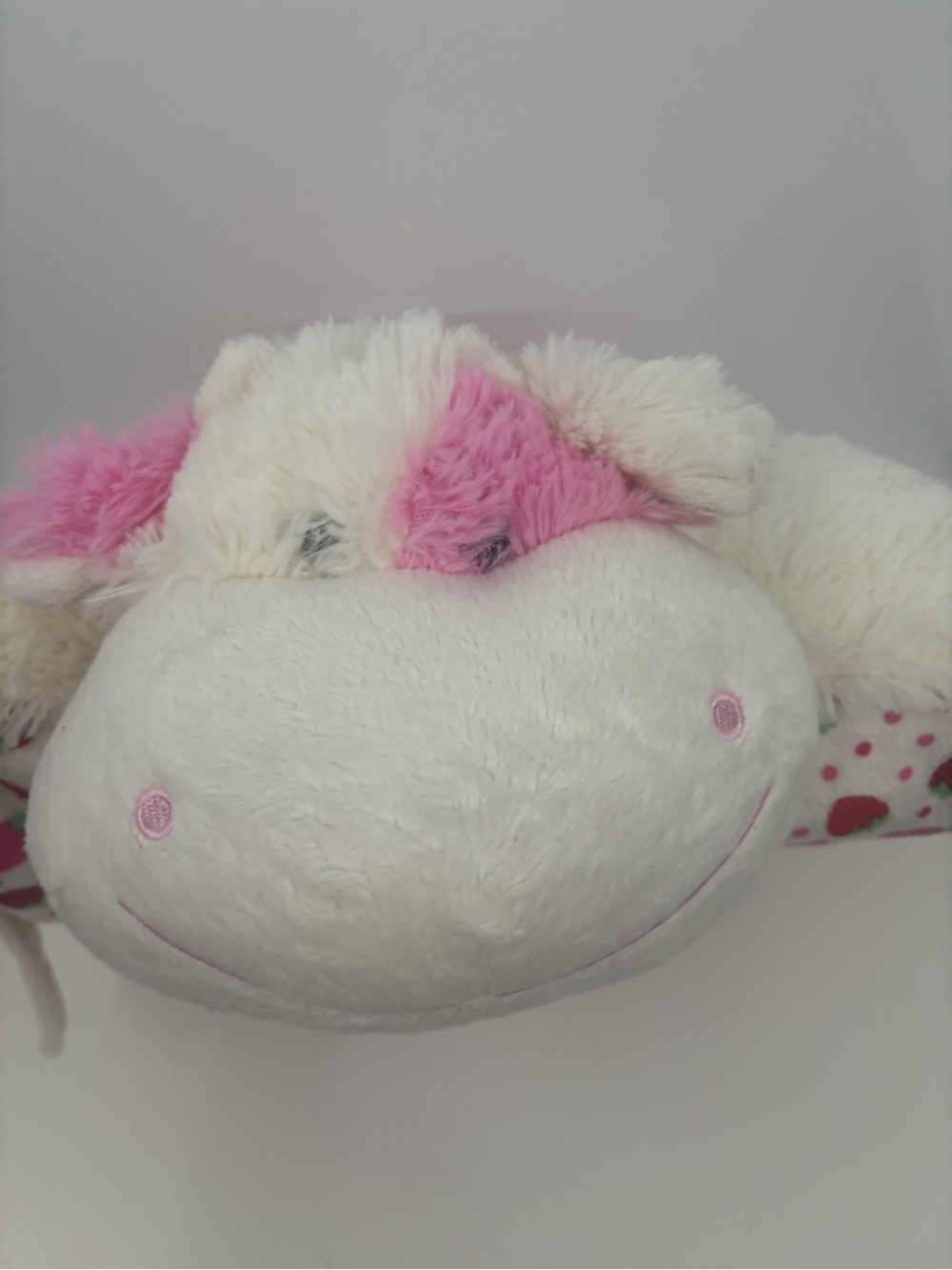 Kids Pillow Pet Strawberry Cow - Picture 4 of 10